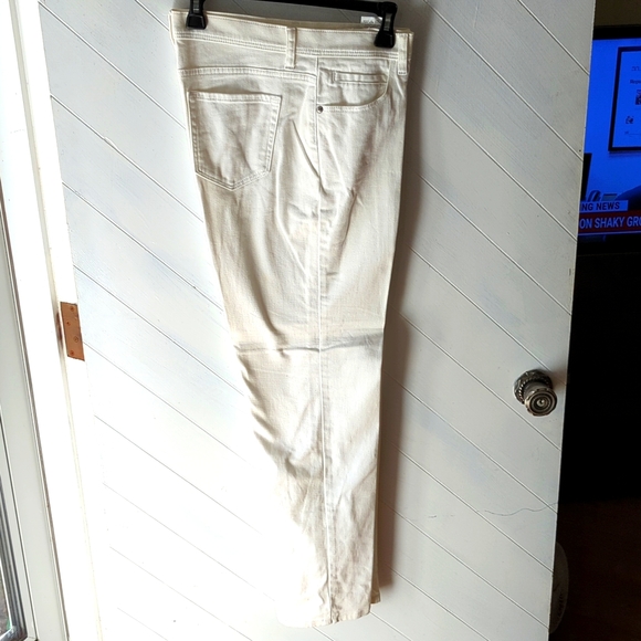 Lee Women's Platinum Classic Straight Leg Jeans Size 12 Short White - Picture 6 of 10